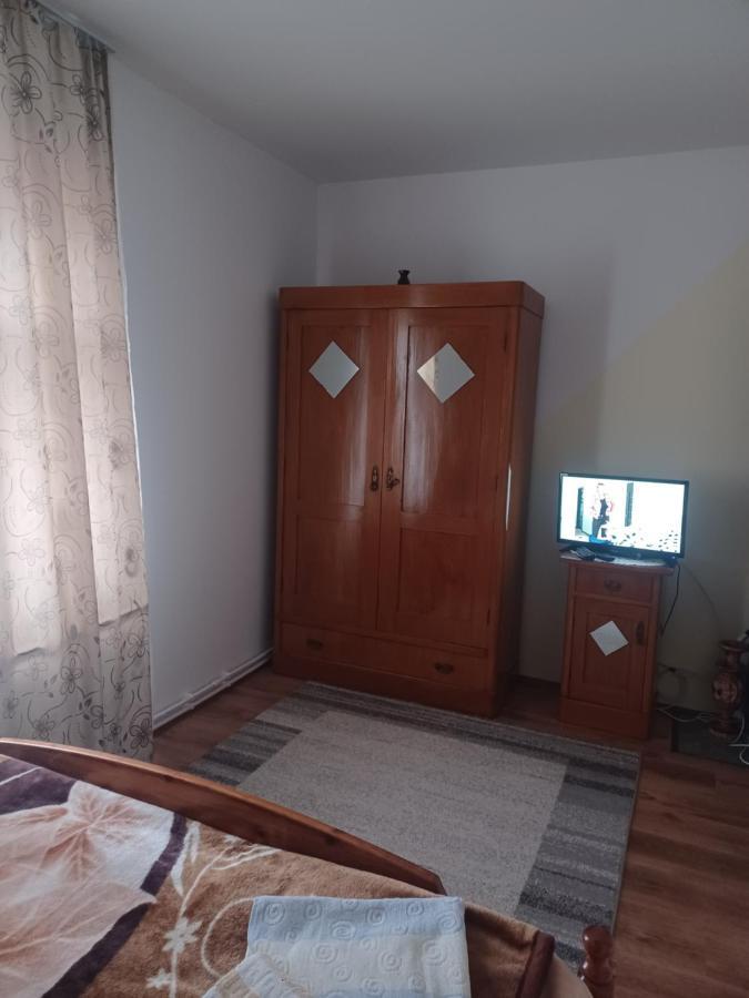 Casa Bucovina Dorna Candrenilor Ascutitele Eksteriør billede