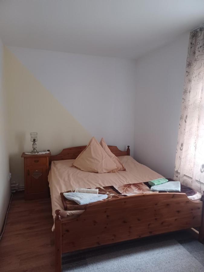 Casa Bucovina Dorna Candrenilor Ascutitele Eksteriør billede